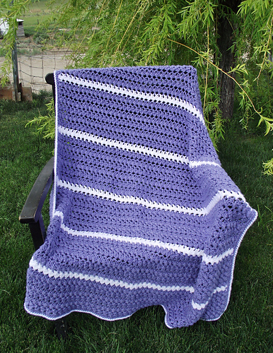 Swirling Leaves Blanket photo 4