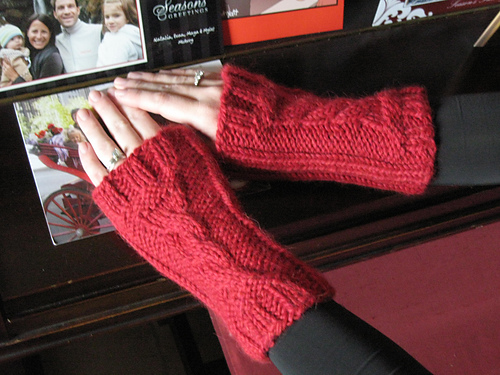 Twist on the Wrist Warmers photo 11