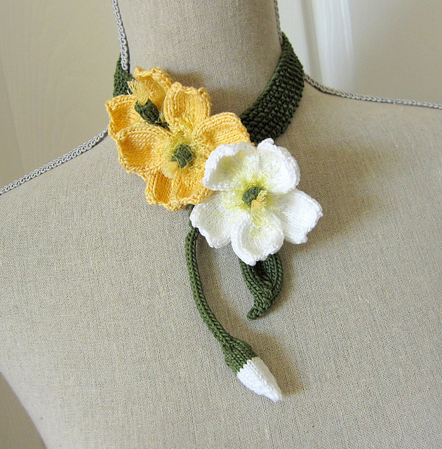 Ravelry Buttercup Lariat Neck Corsage pattern by Ohmay Designs