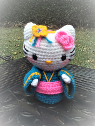 Hello Kitty Geisha - DelectableToppings