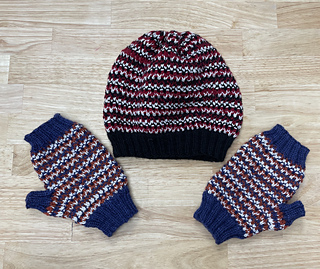 Medium hat and mitts meant to fit teen