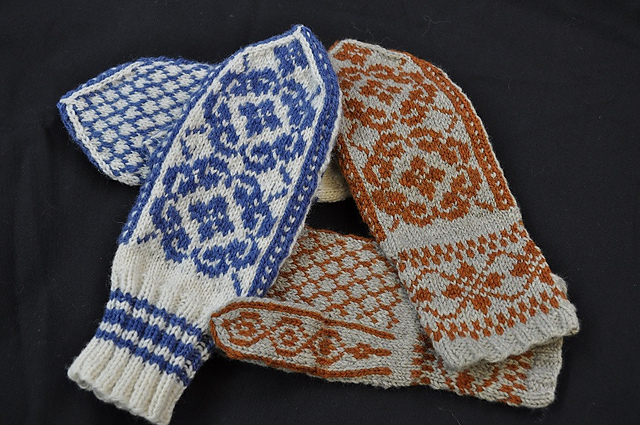 Freya Mittens