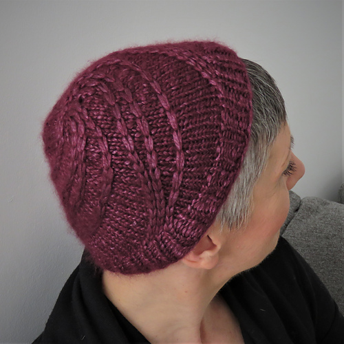 Ravelry: Social Distancing pattern by Paola Albergamo