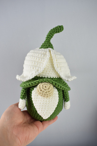 Snowdrop gnome photo 9
