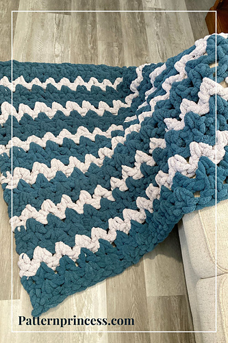 Blue Spruce Chunky Throw