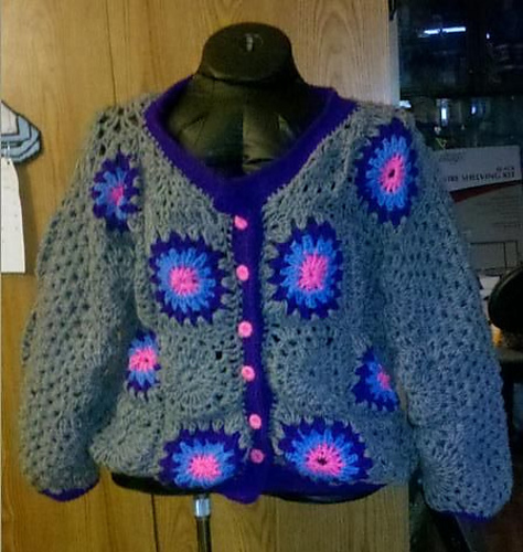 Granny Square Cardigan-Pullover Sweater photo 2