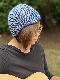 I like wearing the staghorn motif on the side, but you can style it as you like!