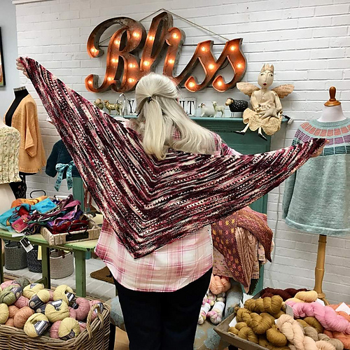 Ravelry: Peggie’s Triangle Shawl pattern by Peggie Morgan