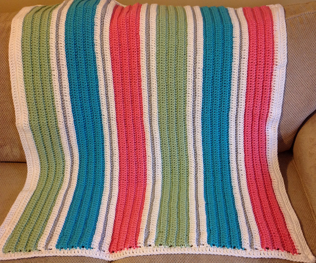 Ravelry pekeapoomom's Ribbed Stripe Baby Blanket