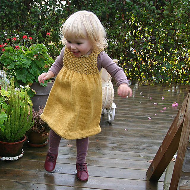 Ravelry Golden Child Dress / Gullungekjole pattern by Anna & Heidi Pickles