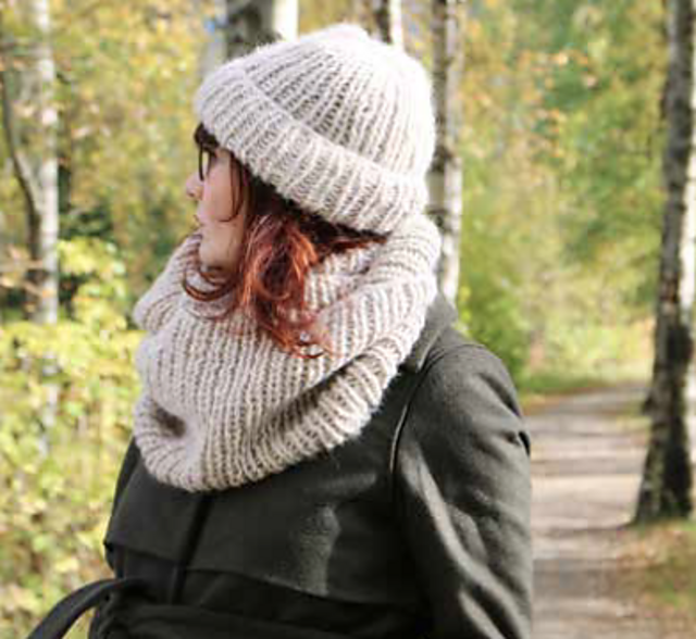 Ravelry Quick ribbed cowl / Rask ribbehals pattern by Anna & Heidi Pickles