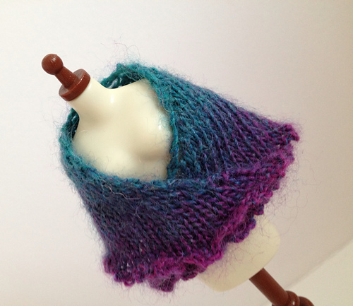 September Shawl for Blythe doll photo 2