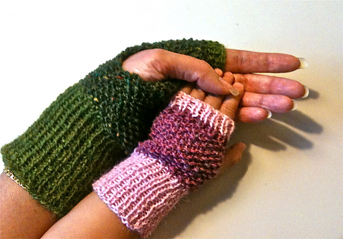 Together in Tweed - wristwarmers for mums and their kids photo 1