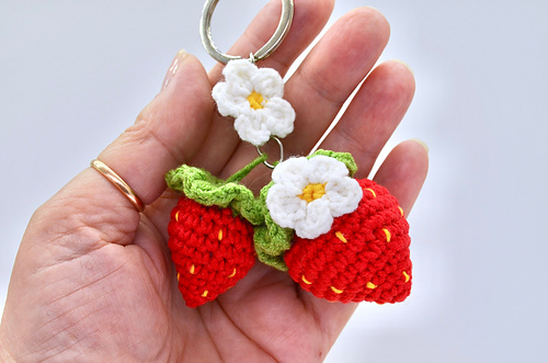 Strawbery Keychain