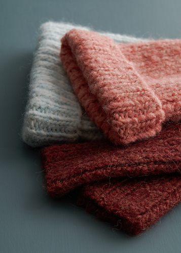 Chalet Hat + Hand Warmers photo 3