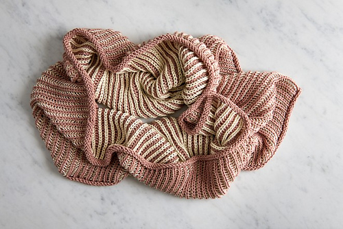 Ravelry: Two-Color Cotton Cowl pattern by Purl Soho