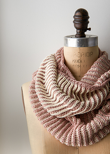 Ravelry: Two-Color Cotton Cowl pattern by Purl Soho