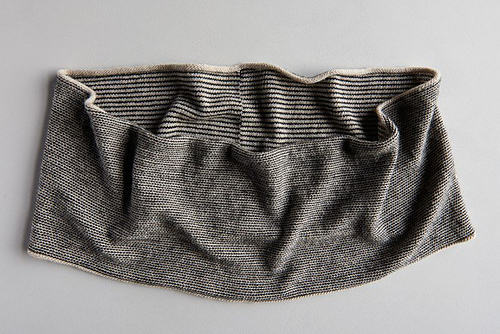 Ravelry: Newsprint Cowl pattern by Purl Soho