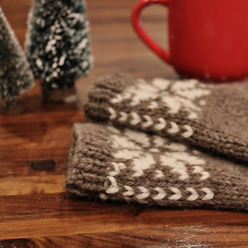 Ravelry: Snow Dear Mitts pattern by Rachel Borello Carroll