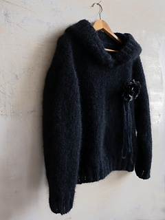 Fuxia Hoody Sweater in total-black