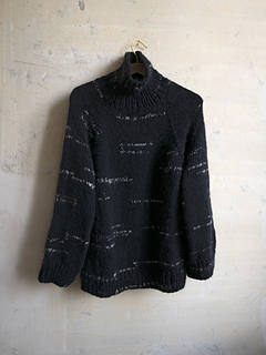 Size S.
25 cm/9.75 in Ease at the bust.
