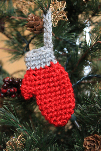 Mini Mitten Ornament photo 1