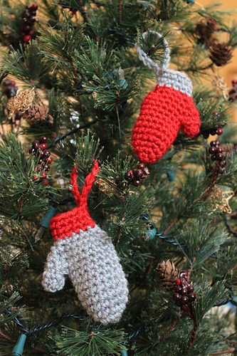 Mini Mitten Ornament photo 4