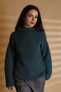 Ober- und Unterteile werden in unterschiedliche Richtungen gestrickt.