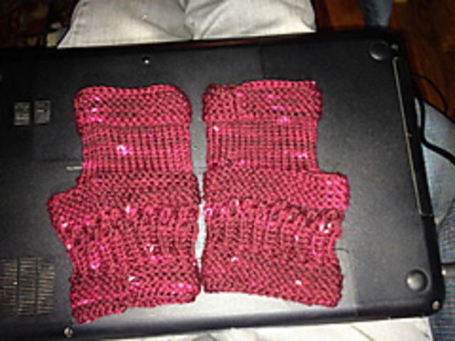 Ruby Mitts