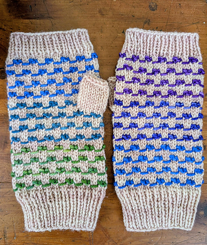 Ribbon Candy Mitts