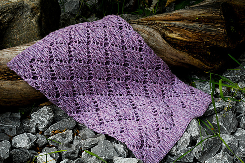 Wisteria Lattice Cowl