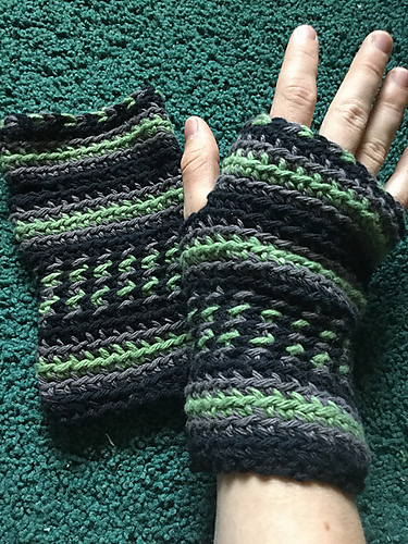 Stripes & Checks Gloves photo 1