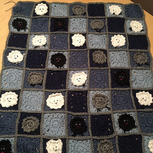 Ravelry Sheep Baby Blanket pattern by Deborah O'Leary