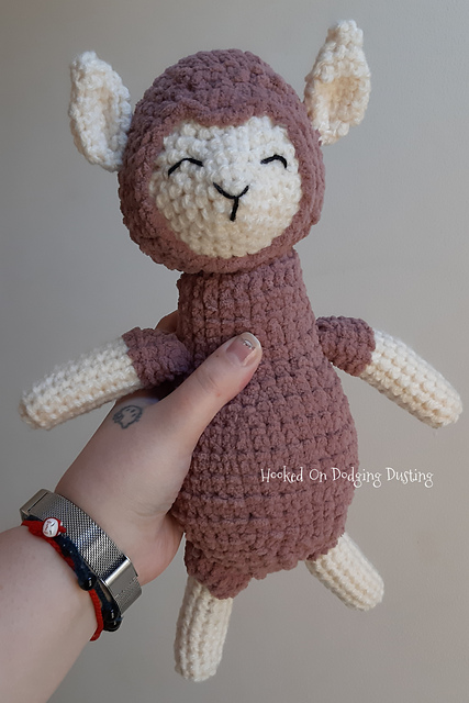 alpaca plush pattern