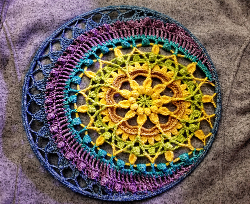 Sol og Måne-Mandala - bysammycita