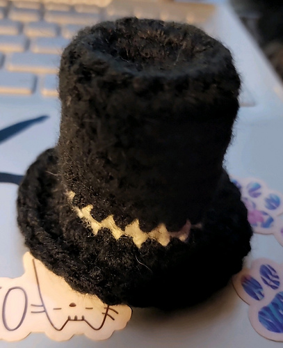 Mini Amigurumi Top Hat photo 3