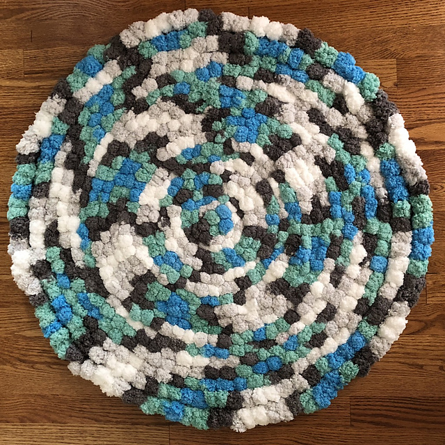 Ravelry sbhonda's PomPom Rug