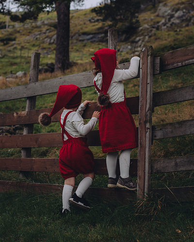 Småflettenisselue / Mock cable stocking hat - scandiknit