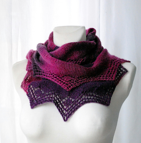 Elinor Shawlette photo 1