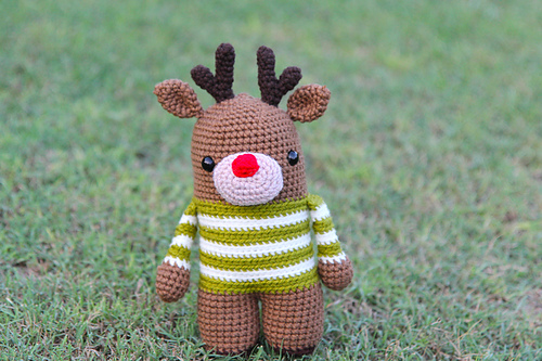 crochet_reindeer3_medium.JPG