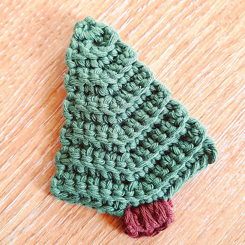 Ravelry Christmas tree garland pattern by MariLiis Lille