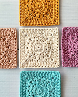 Ravelry: Sunburst Granny Square pattern by SimpleDaisyCrochet