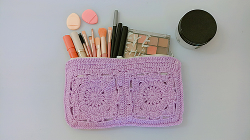 Makeup pouch