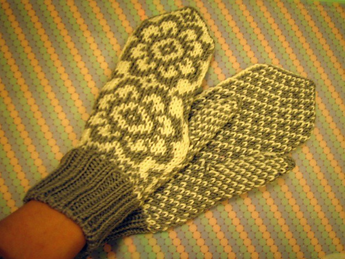 Selbu Flowers (Mittens) photo 1