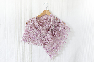 Ravelry: Auro pattern by Skeinwalker Knits