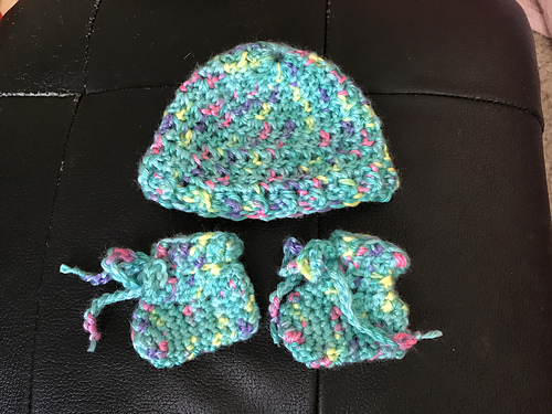 Bev's Easy Thumb Booties photo 4