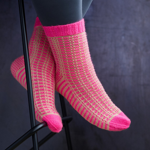 Ravelry: Shadow Dash pattern by Jo Shaw