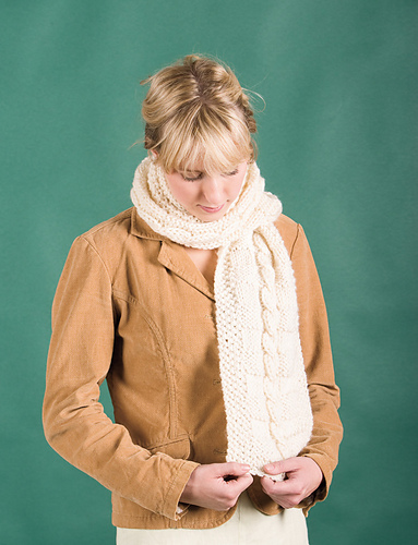 Textural Cable Scarf photo 4