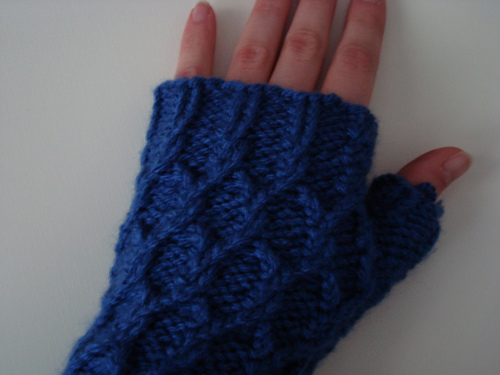 Twisted Chain Link Fingerless Gloves photo 10