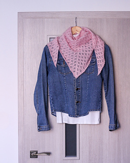 Camelie scarf on the denim jacket